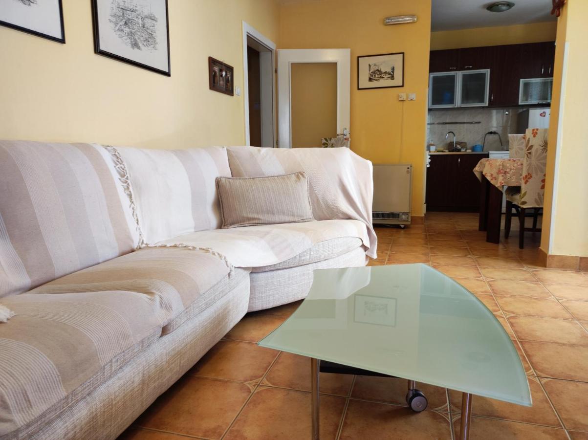 Apartment At Two Sisters Petrovac